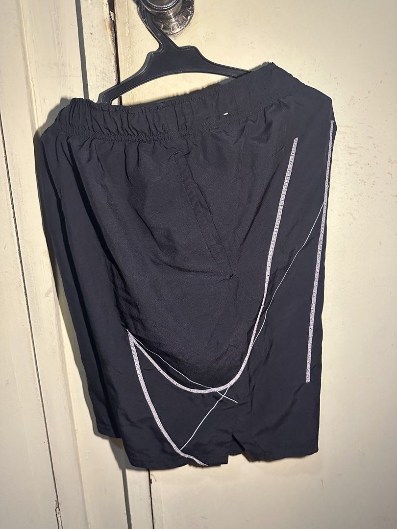Nike Dri-FIT Flex Shorts - Black - Medium (Category: Shorts) located in Manila. Submitted by nuggs267 (Listing ID 1431768854, Image 2). Description: Men's 9" (23cm approx) Woven Fitness Shorts. Slightly used. Rfs: too small for me.