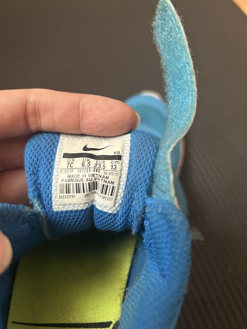 Nike Toddler Shoes Size 7C (Category: Babies & Kids Fashion) located in Taguig. Submitted by shepai (Listing ID 1431586244, Image 3). Description: - Blue Nike toddler shoes - Size: 7C - Easy on/off hook-and-loop strap - Sole design: Star pattern - Made in Vietnam - Condition: Good.