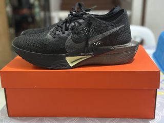 (Category: ) located in . Submitted by aviathriftauthentifinds (Listing ID 1431608378, Image 1). Description: .