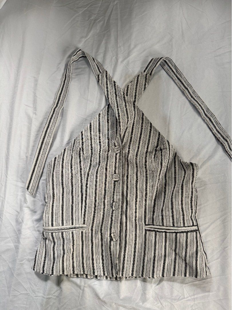 NÖSTA Striped Button-Up Top (Category: Blouses) located in Manila. Submitted by raphaelain17296 (Listing ID 1431730956, Image 1). Description: ✨ FOR SALE ✨ ✔️ Linen material ✔️ Button front design ✔️ Adjustable tie back ✔️ Size L Selling because it’s too big for me now after losing weight. Great condition — perfect for casual or chic outfits 💯 Message me if interest.