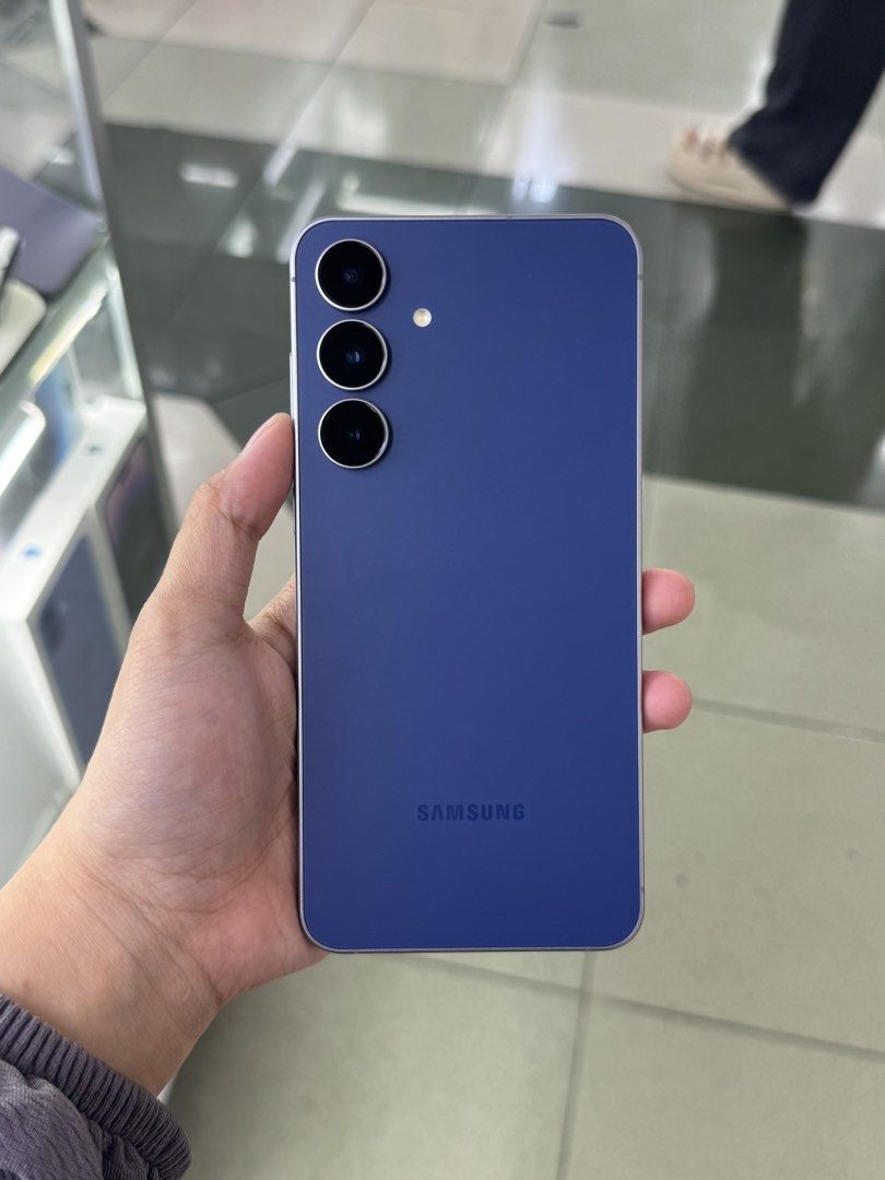 SAMSUNG S25 FE 8/256GB OPENLINE NTC VARIANT NO ISSUE (Category: Samsung) located in San Juan City. Submitted by aynaagadgets (Listing ID 1431576484, Image 2). Description: APRIL 2026 STALL #: XB-07 FOR SALE | TRADE / SWAP PASS SA MGA SCAMMERS / THIRD PARTY (RFS: Buy and Sell) SAMSUNG S25 FE 8/256GB OPENLINE ⬇️DETAILS⬇️ •8/256 GB (Other storage is also available) •Blue (Other color is also available but price may vary) •NTC Variant •95% Smooth •Tr