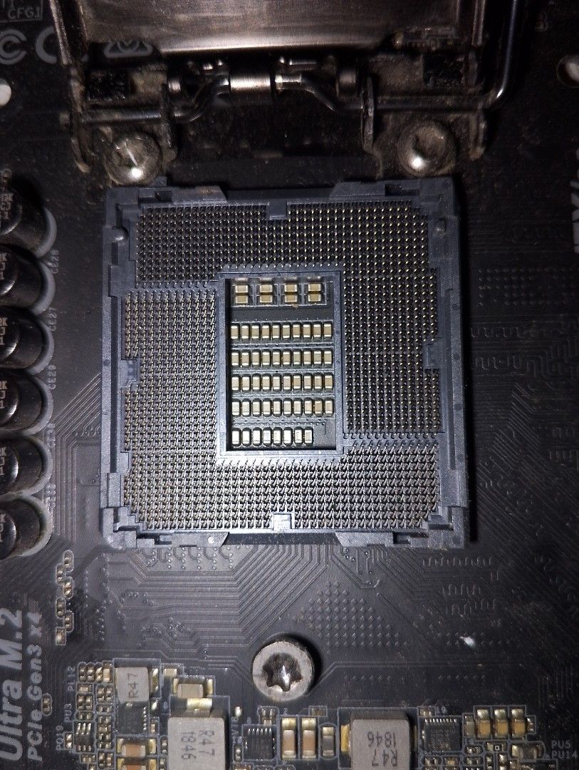 SFX/ITX Mobo, CPU, and Cooler bundle (Category: Computer Parts) located in Mandaue City. Submitted by happymountain-318ca0 (Listing ID 1431591711, Image 2). Description: A great starting point if you're planning on building a SFX PC. Includes : i5 9600kf CPU Z390 Phnatom Gaming Itx/ac Mobo Noctua NH-L9i Air Cooler Asus WiFi Antenna Only issue is a broken usb port on the Mobo, other than that everything is perfectly fine and working. Comes with OC