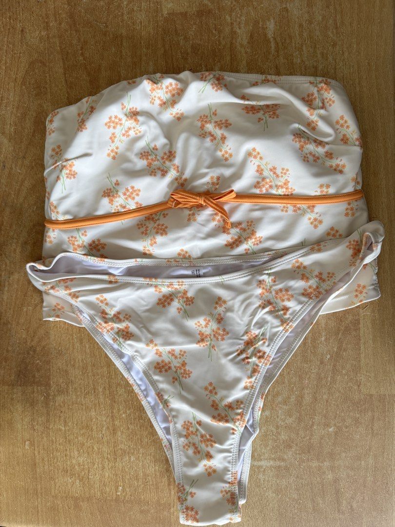 Shein Floral Tankini Set (Category: Bikinis & Swimsuits) located in Mandaluyong City. Submitted by _chamyka (Listing ID 1431639373, Image 1). Description: - worn once, no issues (just didn’t like the design) - with foam - high waisted bottom - size L - washed and sanitized - RFS: decluttering buy bundle (pink bikini) for 300 only!.
