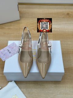 (Category: ) located in . Submitted by shoes.locker (Listing ID 1431650263, Image 1). Description: .
