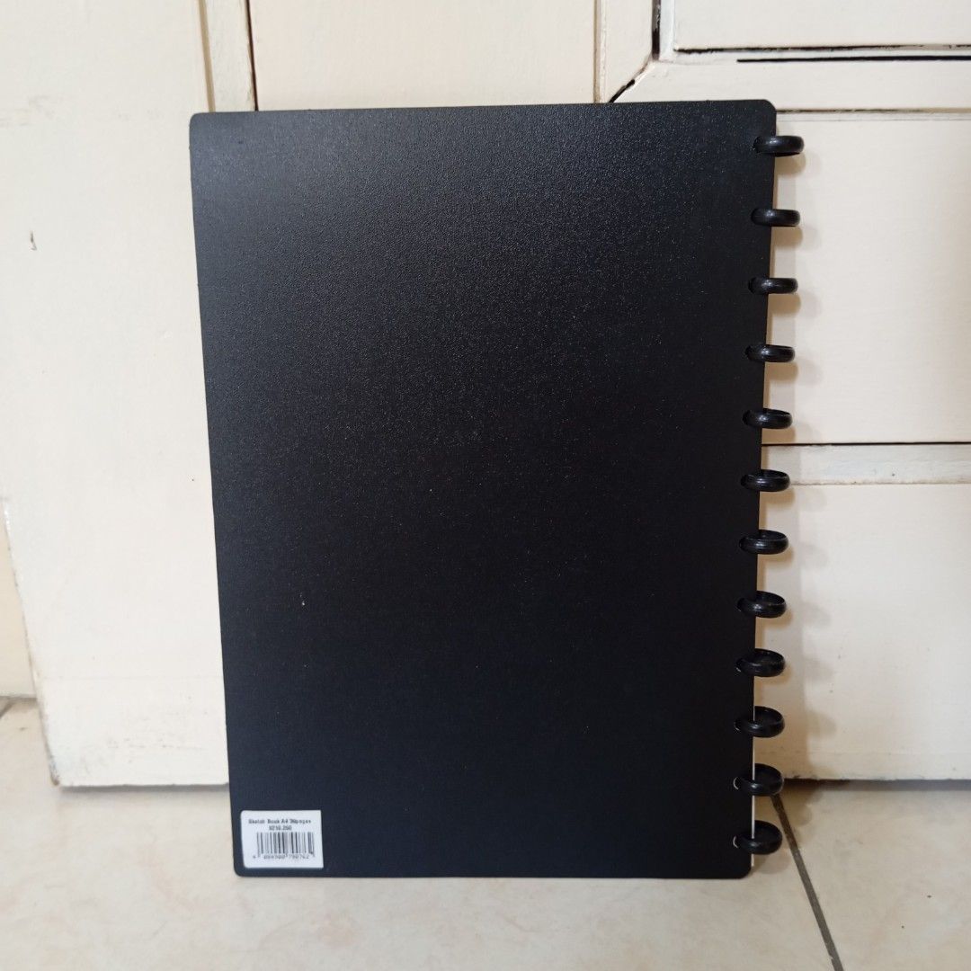 Sketchbook A4 Lyra (Kategori: Buku Pelajaran) berada di Bekasi. Dikirim oleh rilestari (ID iklan 1431644583, Gambar 2). Deskripsi: Masih bagus, halaman kosong sisa 12 lembar, tinggal beli refiil, bisa sopi ya lgsg chat aja ka...