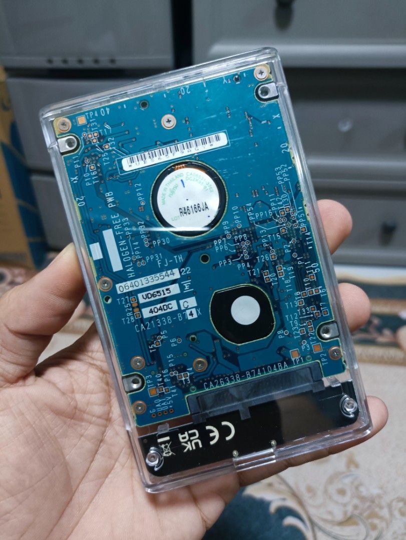 SSD drive 80gb (Category: Hard Disks & Thumbdrives) located in Marikina City. Submitted by m4rck (Listing ID 1431745026, Image 3). Description: Bagong bili yung SSD case SSD memory size 80GB Walang kasama g USB wire ningatngat ng frenchie ko. Issue: My power pero ayaw ma read sa laptop yung SSD. selling it as defective Meetup: marikina or shipping.