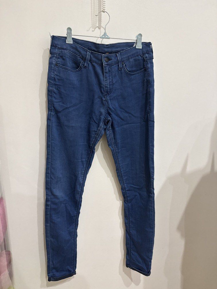 Topshop Leigh Blue Jeans (Category: Jeans) located in Quezon City. Submitted by jad__os (Listing ID 1431697582, Image 1). Description: Waist 30 Length 32 Fits 28-30.