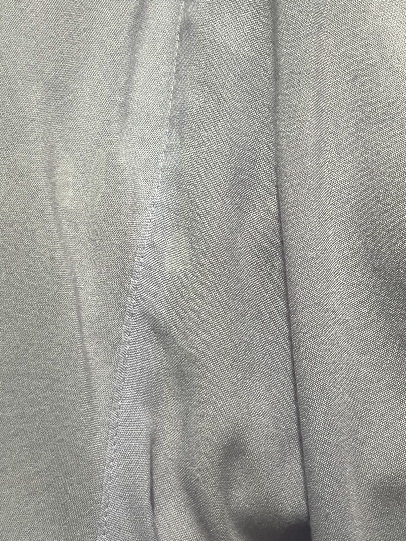 Uniqlo Short Sleeve Button Down Shirt (Category: Shirts) located in Manila. Submitted by bbaj02 (Listing ID 1431715266, Image 2). Description: - Uniqlo short-sleeved button-down shirt - Lavender color - with minor stain in the sleeve (washable).