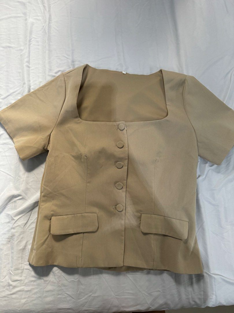 Urban Way Square Neck Top - Size L (Category: Blouses) located in Manila. Submitted by raphaelain17296 (Listing ID 1431736464, Image 1). Description: - Urban Way top - Size: L - Features: Square neckline, short sleeves, button-down front, two front pockets - Color: Beige.