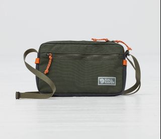 (Category: ) located in . Submitted by goodsupplyco (Listing ID 1431654299, Image 1). Description: .