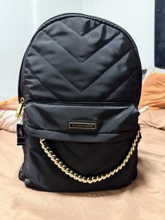 (Category: ) located in . Submitted by romarkablefinds (Listing ID 1431759408, Image 1). Description: .