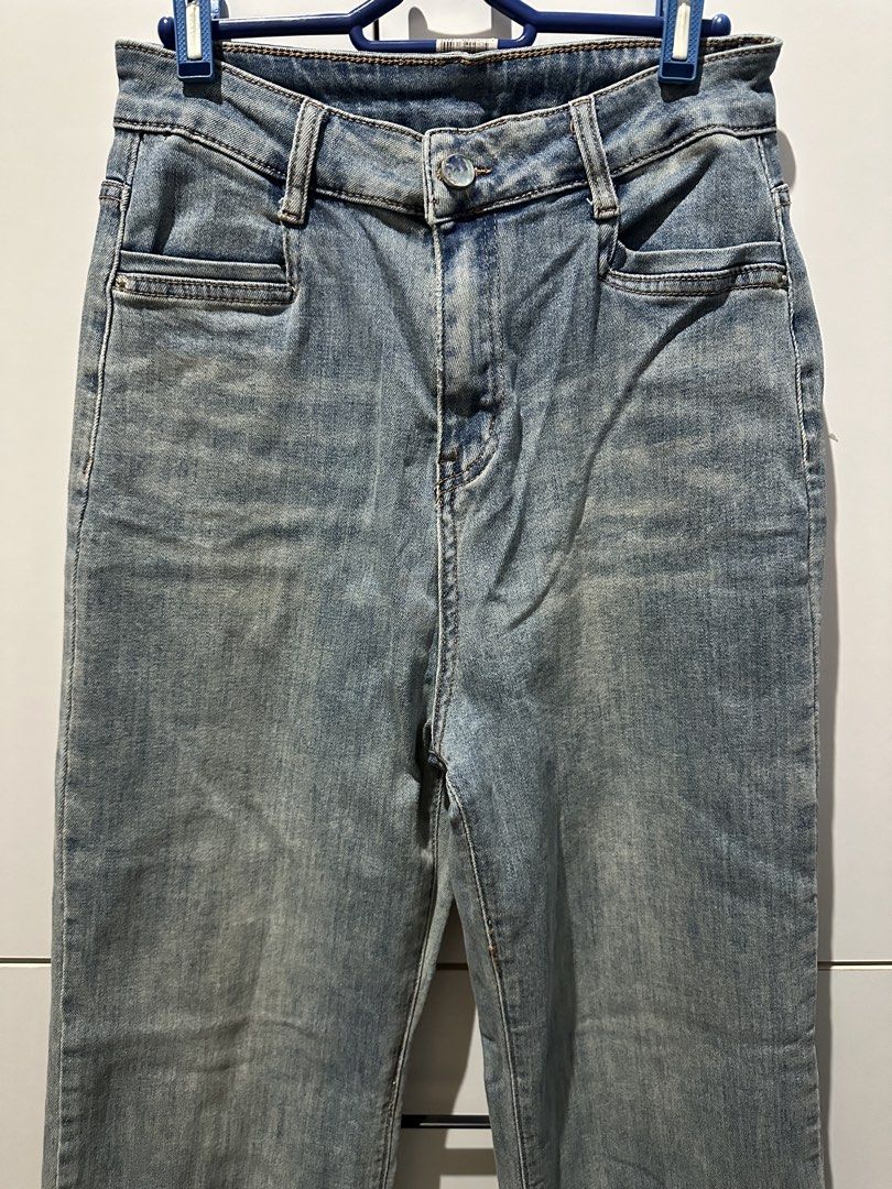 vintage wide-leg denim pants (Category: Jeans) located in Santa Rosa. Submitted by ciacloset (Listing ID 1431689515, Image 2). Description: size 27 (medida) 27-28 waistline never been used 🩵 really nice color in person - High-waisted - Straight leg - Button closure - Front pockets - Embroidered logo - Raw cut hem msg me for other measurements ! 📍 laguna, ph note: SF will be shouldered by the buyer.
