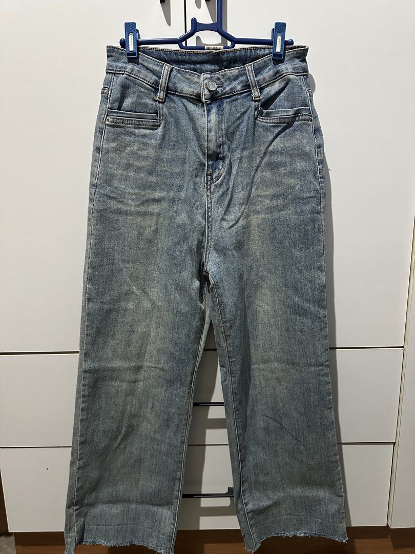 vintage wide-leg denim pants (Category: Jeans) located in Santa Rosa. Submitted by ciacloset (Listing ID 1431689515, Image 1). Description: size 27 (medida) 27-28 waistline never been used 🩵 really nice color in person - High-waisted - Straight leg - Button closure - Front pockets - Embroidered logo - Raw cut hem msg me for other measurements ! 📍 laguna, ph note: SF will be shouldered by the buyer.