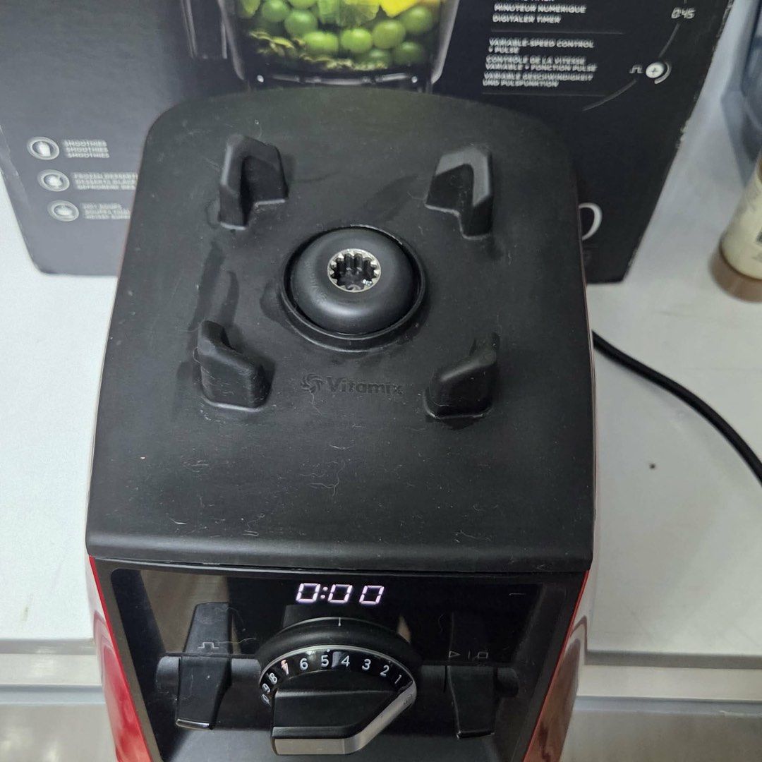 Vitamix Ascent Series A2500i Blender (Category: Juicers, Blenders & Grinders) located in Taytay. Submitted by mikz_1303 (Listing ID 1431644167, Image 3). Description: Vitamix Ascent A2500i blender Good Condition Made in U.S.A 220v 50-60hz Pick up in Taytay 22000.