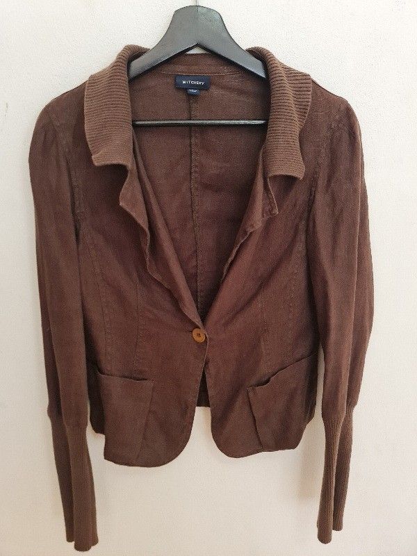 Witchery 100% Linen Fitted Blazer(Size S) (Category: Women's Clothes) located in Sydney. Submitted by desirably (Listing ID 1431770107, Image 1). Description: Witchery 100% Linen Fitted Blazer(Size S) for $45. In dark green/khaki/brownish colour. Worn lightly&in wonderful condition. Front button to cinch at the waist. 2 Front pockets. 100% Linen. Pick up from Marrickville. Pls feel free to check out my other listings..