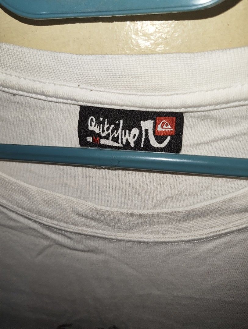 Y2K Quiksilver (Category: Tshirts & Polo Shirts ) located in Manila. Submitted by joernc (Listing ID 1431619045, Image 3). Description: Quiksilver tee Condition: Good Color Rate: 9/10 Size: Medium Dimes: 20 x 29 Issues: None ❌ 350.