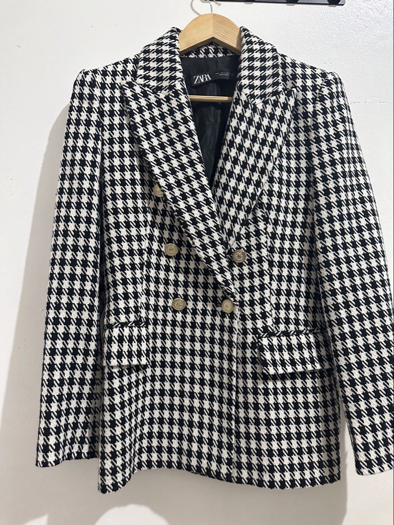 Zara Double Breasted Houndstooth Blazer (Category: Coats, Jackets and Outerwear) located in Quezon City. Submitted by krishramos (Listing ID 1431783110, Image 3). Description: USED ONLY ONCE. LIKE NEW CONDITION. Fits small to medium frames. .