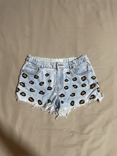 (Category: ) located in . Submitted by isabellev. (Listing ID 1431602860, Image 1). Description: .