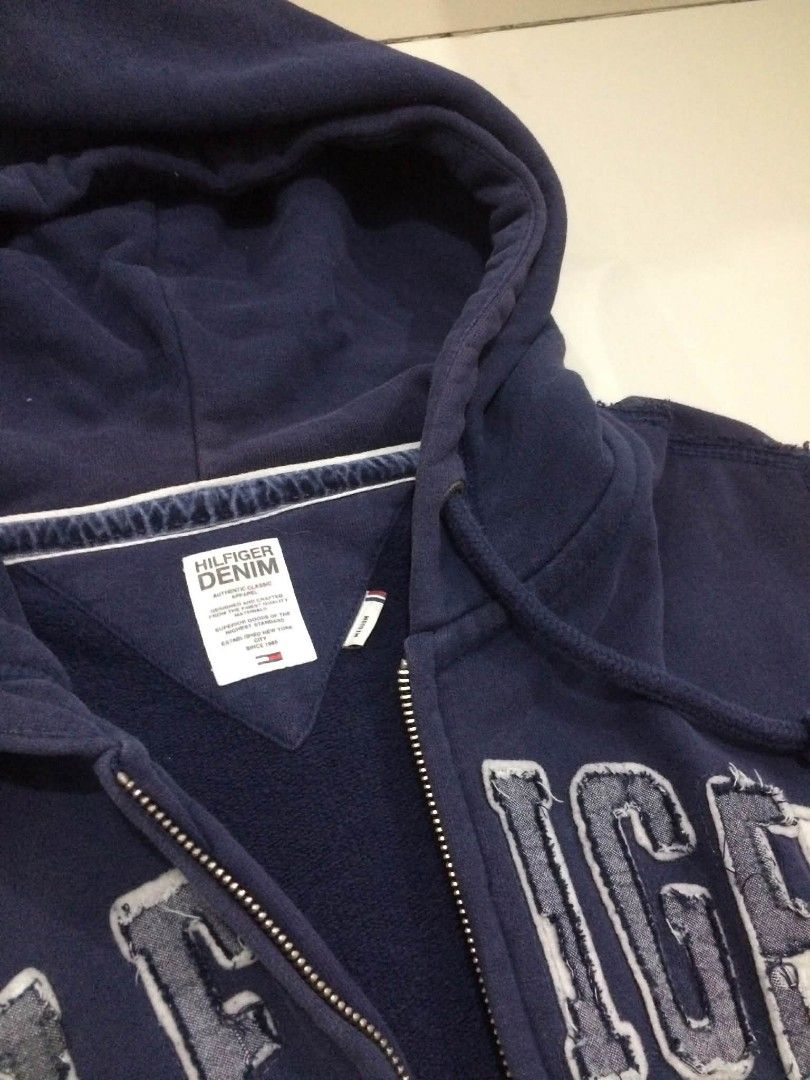 2000s Tommy Hilfiger Denim Hoodie (Category: Hoodies) located in Davao. Submitted by bulletproofssoul (Listing ID 1431933421, Image 2). Description: sf should be covered by buyer message for more details already washed and cleaned price is negotiable MEASUREMENTS: back center length - 67cm half bust - 51cm half hem circumference - 45cm hem rib height - 8cm shoulder width -45cm sleeve length - 73.5cm armhole length - 26cm half cuff width - 10.4cm 