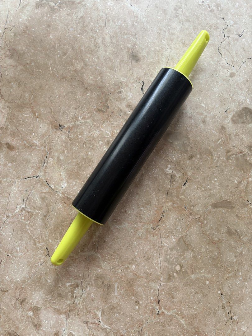 Acrylic Rolling Pin, BPA Free (Category: Bakeware) located in Quezon City. Submitted by tidyup.lara (Listing ID 1431931391, Image 1). Description: Sold as is Condition 8/10: used but in good condition .