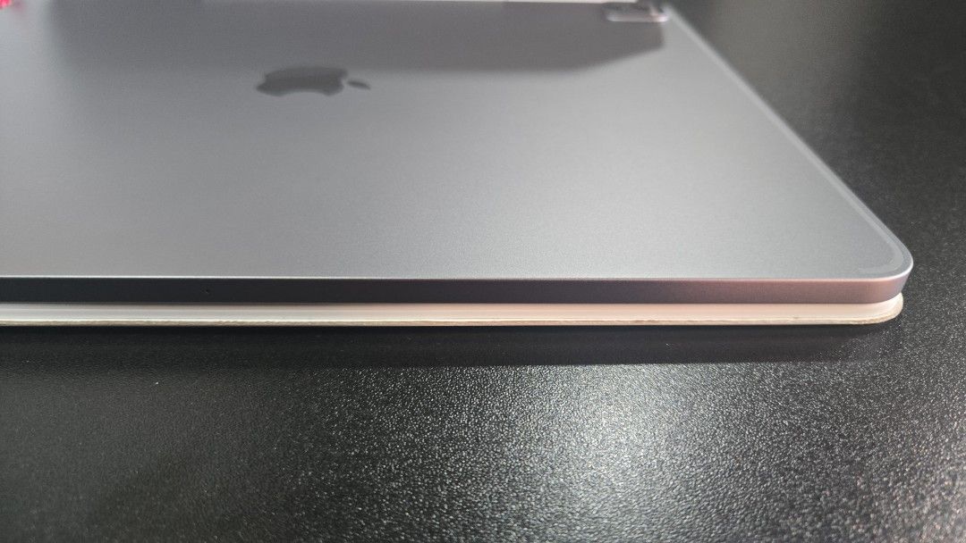 APPLE IPAD PRO 12.9 INCH (Category: iPad) located in Makati City. Submitted by elle.atari (Listing ID 1431749984, Image 3). Description: rush sale rfs tuition fees comes with sleeve and magic keyboard and apple pencil bought for 130k.