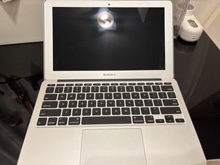 Apple MacBook Air 11 inch (2013 or 2014)