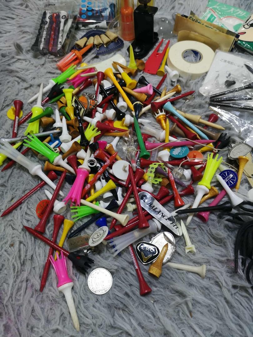 Assorted Color Golf Tees (Category: Golf) located in Santa Cruz. Submitted by jmy_surplus.2 (Listing ID 1431823033, Image 2). Description: Size ; Color ; Colorful Type ; Golf Tees , Tape , Tie Brand ; No brand Material ; Plastic Style ; Assorted Golf Tees Tape < Tie JMA JMY 5 Batch #198.