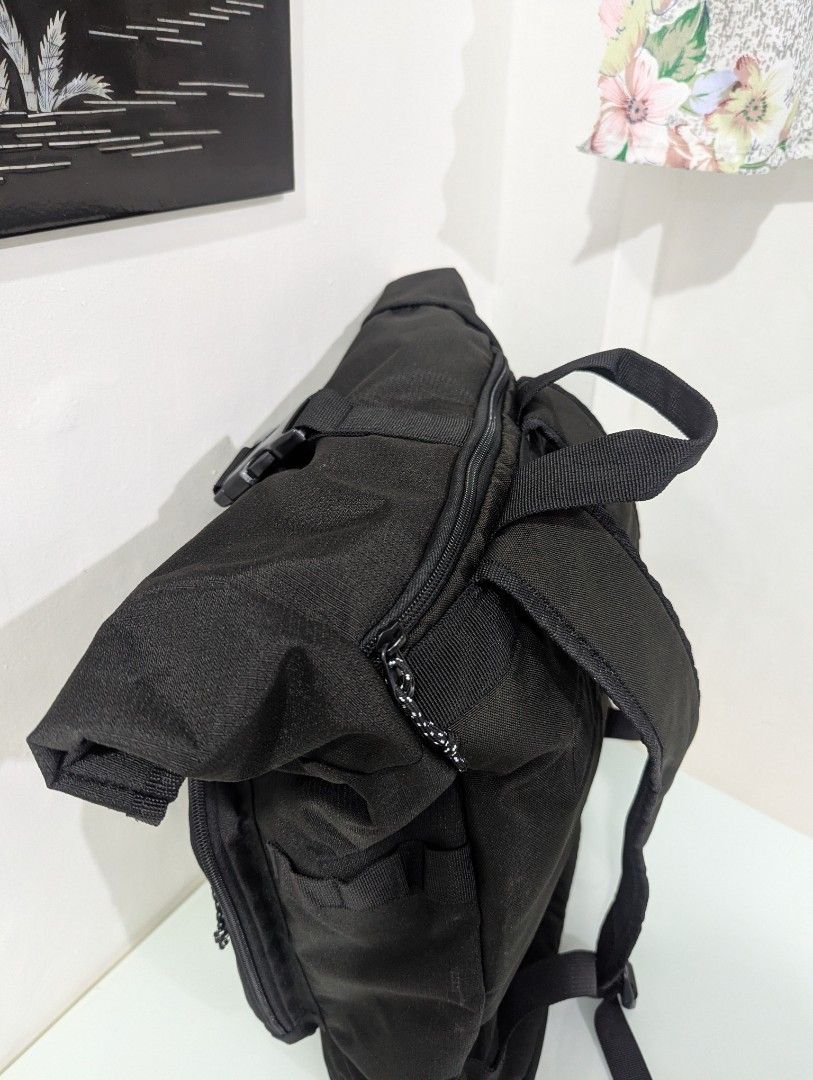 ASUS TUF Gaming Backpack (Category: Backpacks) located in Batangas. Submitted by leramoshimoshi (Listing ID 1431953546, Image 3). Description: Loc. 📍 Sto. Tomas Batangas.