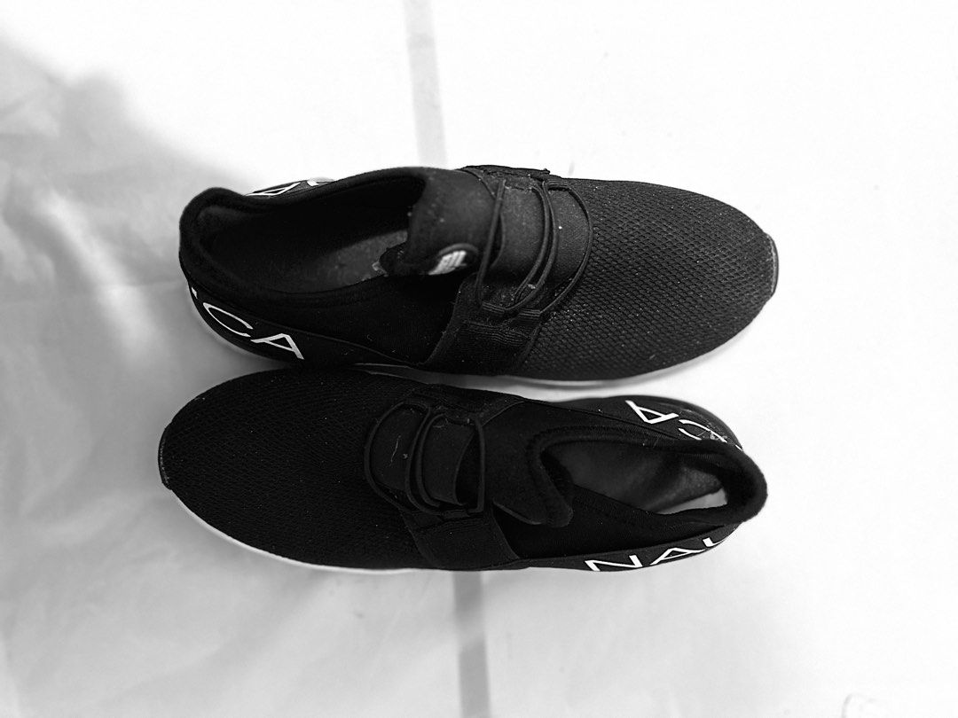 Autentica shoes (Category: Sneakers) located in Quezon City. Submitted by spicynoodleszup (Listing ID 1431947437, Image 2). Description: Used twice from canada no box.