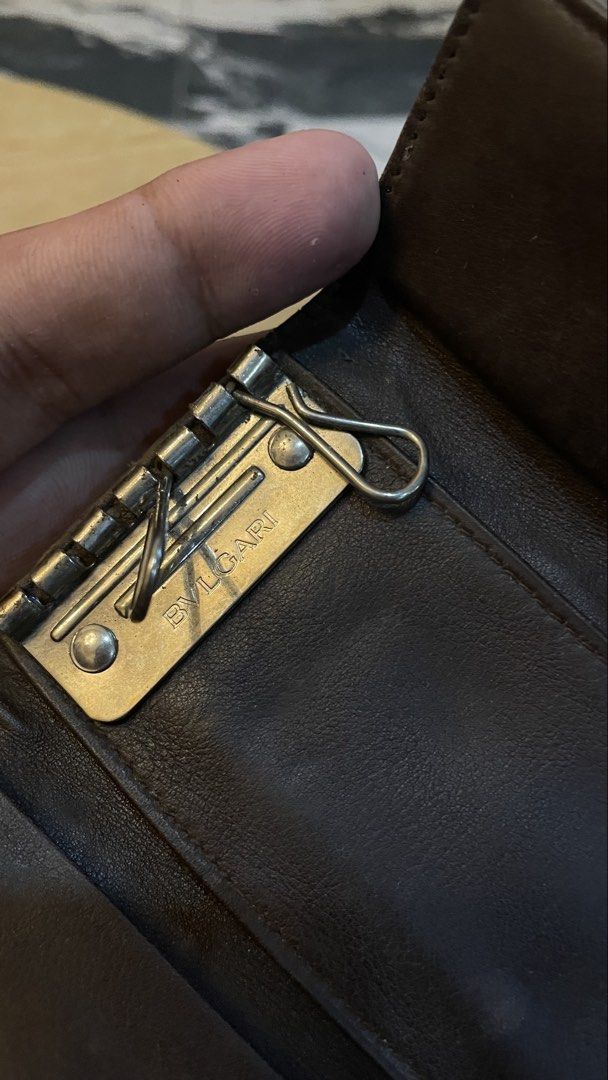 Authentic blvgari key holder (Category: Luxury Bags & Wallets) located in Cavite. Submitted by ohmie23 (Listing ID 1431862858, Image 2). Description: Authentic blvgari key holder.
