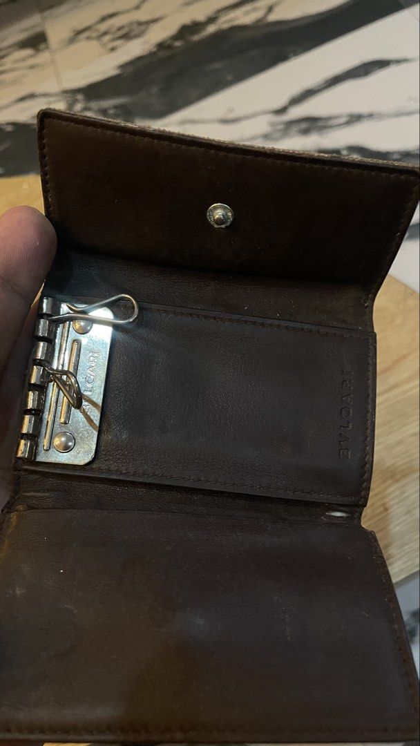 Authentic blvgari key holder (Category: Luxury Bags & Wallets) located in Cavite. Submitted by ohmie23 (Listing ID 1431862858, Image 3). Description: Authentic blvgari key holder.