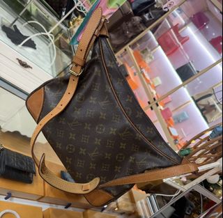 (Category: ) located in . Submitted by m.r.s.luxury (Listing ID 1431902058, Image 1). Description: .