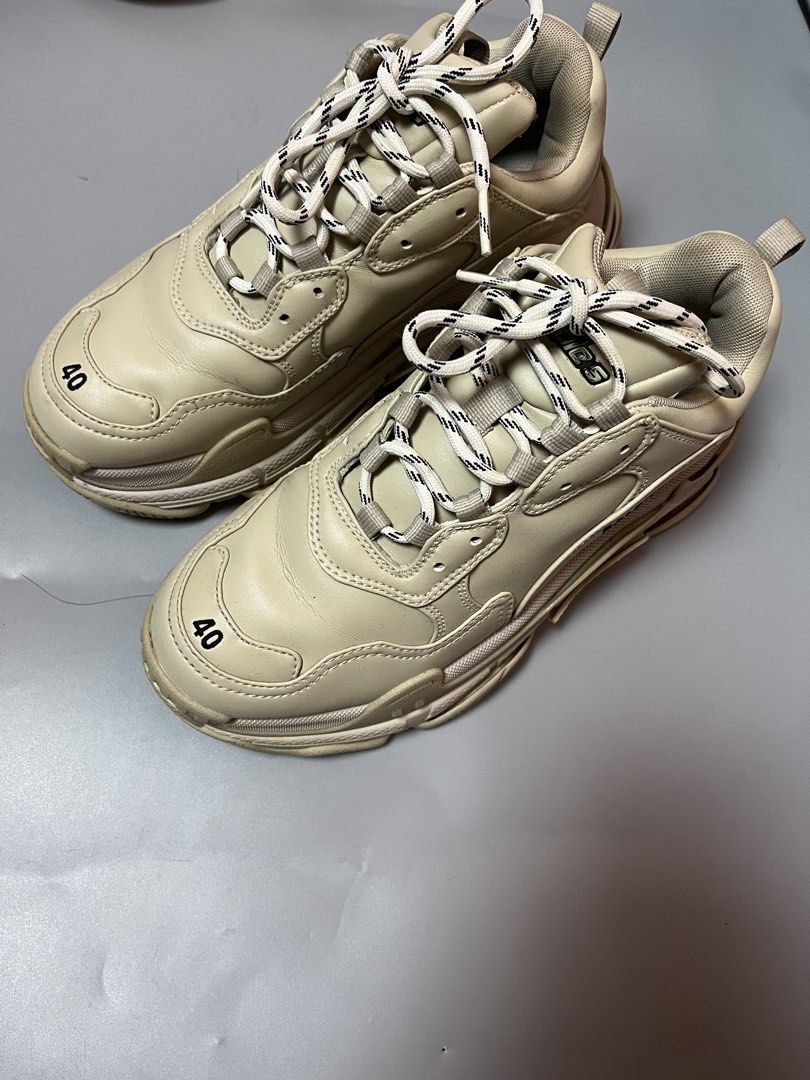 Balenciaga Triple S leather sneaker (Category: Sneakers) located in Quezon City. Submitted by theideal (Listing ID 1431957431, Image 3). Description: Read first before buy Legit/Authentic Balenciaga Triple S leather sneaker No box,shoes only Size 40 mens fits 7 Still in good and presentable condition Replacement inner pads insole Minor crease and heeldrag due to sign of use No major flaws See picture details posted.