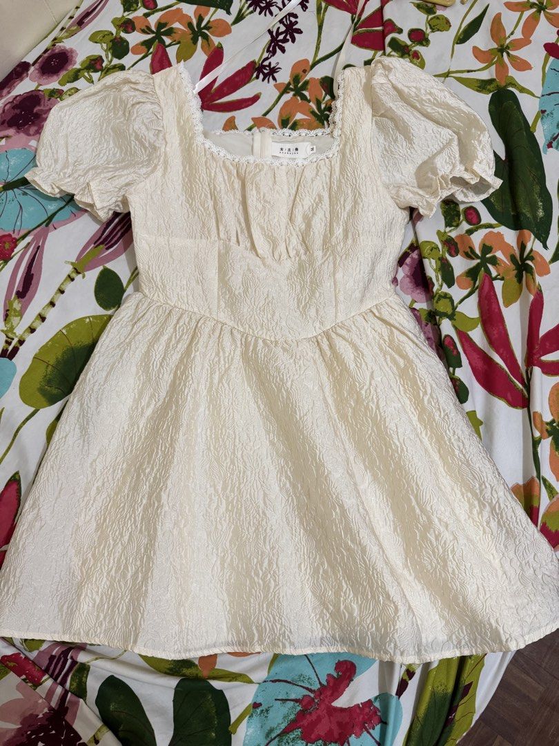 Beige Textured Dress (Category: Dresses) located in Quezon City. Submitted by silverls7 (Listing ID 1431816338, Image 1). Description: Theee perfect mini dress 😘 (for a 5’3 hehe) Used once for my birthday lunch! Can fit s-m rfs: not gonna use anymore .