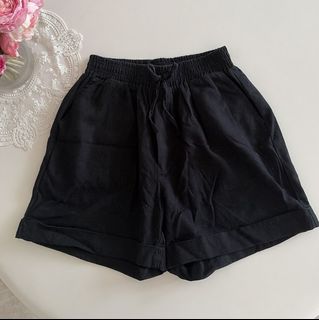 (Category: ) located in . Submitted by overshoppedd (Listing ID 1431866721, Image 1). Description: .