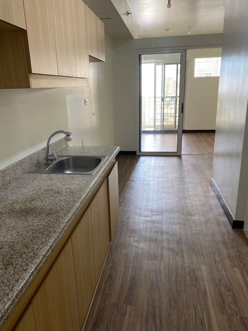 Brixton Place Weston Tower 1 BR Unit (Category: Apartments & Condos) located in Pasig City. Submitted by BrokerDorenFerran (Listing ID 1431868159, Image 2). Description: RUSH SALE!!! Brixton Place Weston Tower (Unit 3119) 🏙️ 31.5 sqm with living space *facing Ortigas view — looks brand new! 💰 Php 4.0M only (way below DMCI’s current market price of 6.5M) 📋 Balance under in-house with DMCI 👀 Unit ready for viewing anytime 👉 Reason for sale: Ow