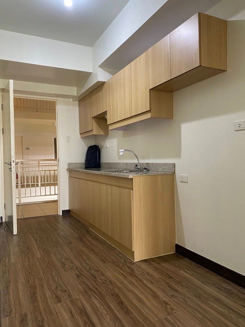 Brixton Place Weston Tower 1 BR Unit (Category: Apartments & Condos) located in Pasig City. Submitted by BrokerDorenFerran (Listing ID 1431868159, Image 1). Description: RUSH SALE!!! Brixton Place Weston Tower (Unit 3119) 🏙️ 31.5 sqm with living space *facing Ortigas view — looks brand new! 💰 Php 4.0M only (way below DMCI’s current market price of 6.5M) 📋 Balance under in-house with DMCI 👀 Unit ready for viewing anytime 👉 Reason for sale: Ow