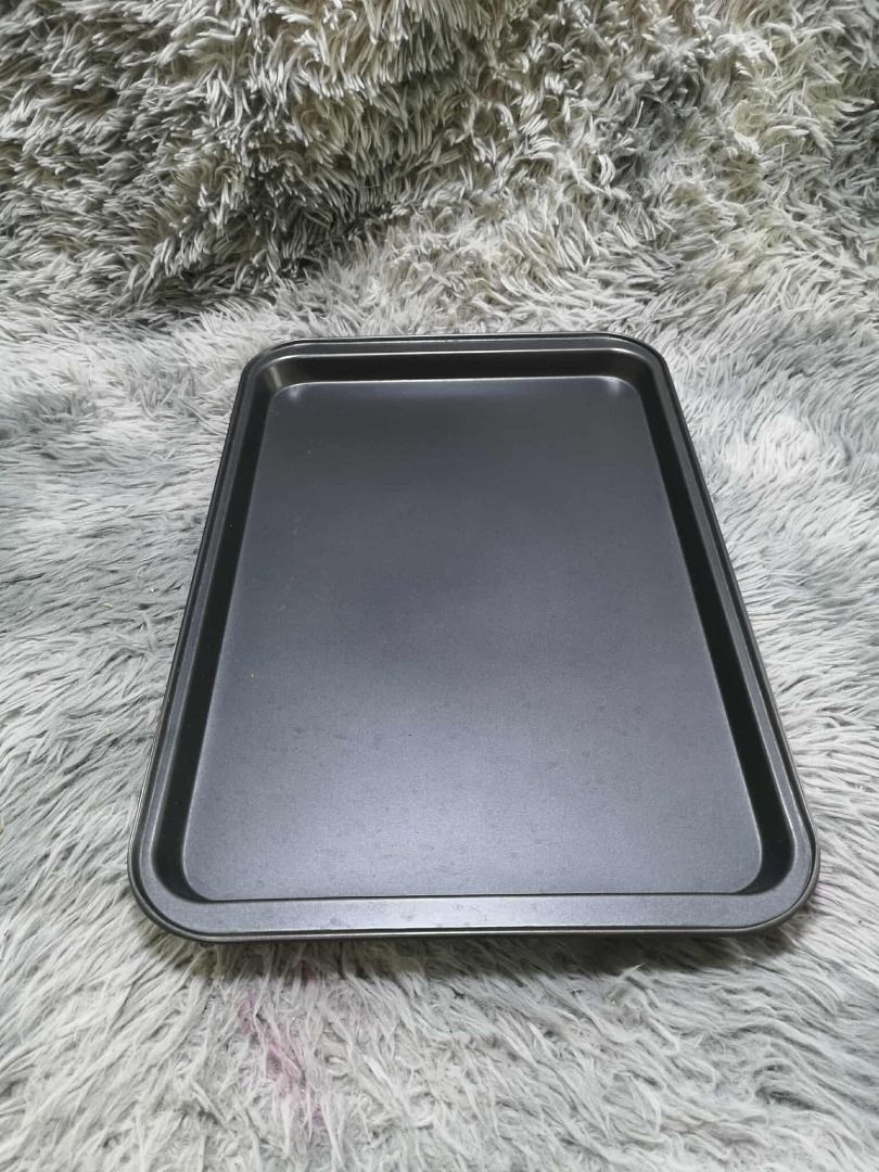 Carbon Steel Baking Tray (Category: Bakeware) located in Santa Cruz. Submitted by jmy_surplus.2 (Listing ID 1431824495, Image 1). Description: Size ; L - 32 W - 47 H - 4 Color ; Gray Type ; Baking Tray Brand ; No brand Material ; Carbon Steel Style ; Gray Baking Tray JMA JMY 5 Batch #198.