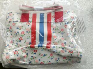 （分類：）位於 。 由 akyle 提交（商品編號 1431795401，圖片 1）。簡介： 。