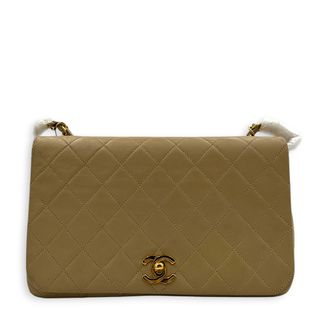 (Category: ) located in . Submitted by carousellluxury (Listing ID 1431903169, Image 1). Description: .