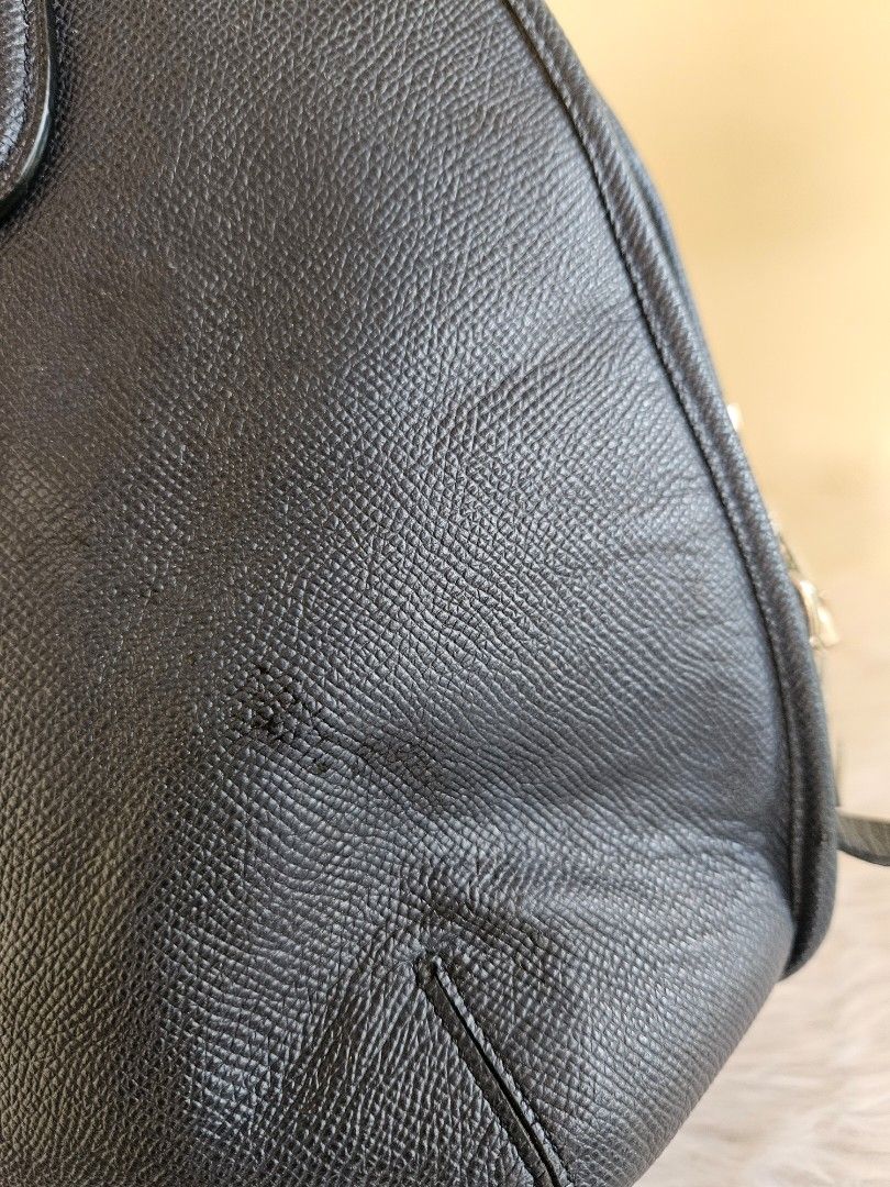 Coach handbag (Category: Luxury Bags & Wallets) located in Batangas. Submitted by iris_26 (Listing ID 1431995900, Image 3). Description: .
