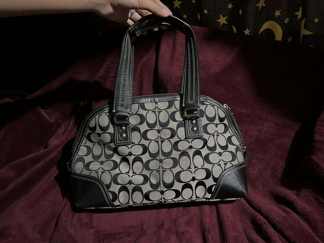Coach Signature Satchel Handbag (Category: Luxury Bags & Wallets) located in Valenzuela. Submitted by ryuaku (Listing ID 1431977190, Image 2). Description: Coach Signature Turnlock Satchel 0996 Black Charcoal Jacquard/Canvas Leather ‘04 Original/Authentic In Excellent Condition -cracks in the rubber lining 1 zipper pocket, and 2 pockets inside Hardware: Silver Tone Code: M1093-F13977 Zip: ykk Approximate Dimension in inches: Height: 9 inches Widt