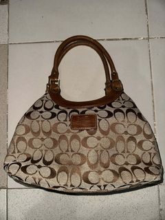 (Category: ) located in . Submitted by kittycoutureph (Listing ID 1431809852, Image 1). Description: .