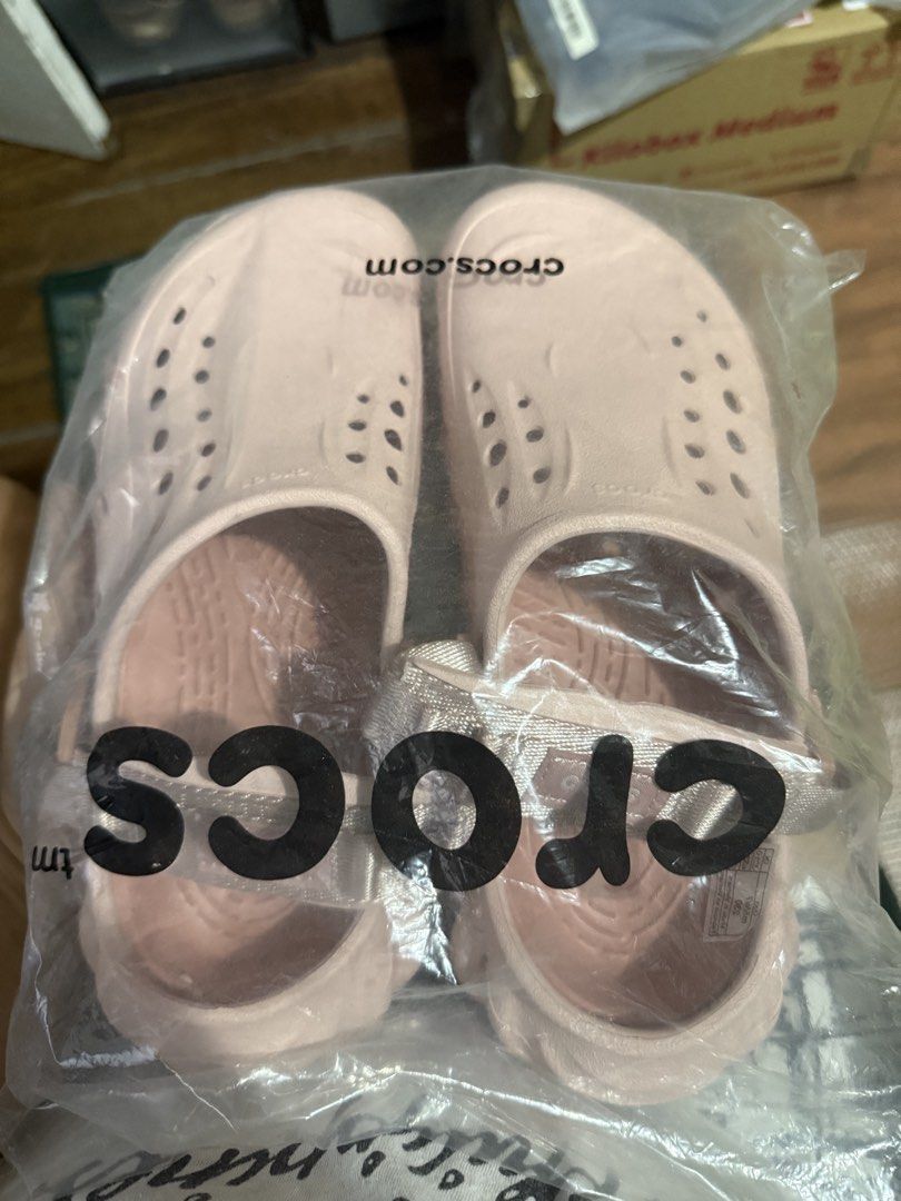 Crocs Literide 360 Sandal - Pink (Category: Sandals) located in Quezon City. Submitted by ae.thina (Listing ID 1431823066, Image 1). Description: BOUGHT FOR 2800 SELLING FOR 2500 (Never used) RFS: Wrong Size - Authentic Crocs Literide 360 sandals - Color: Dustt Pink - Comfortable design - Secure strap - Features Crocs logo - New and unworn - Still in original packaging.