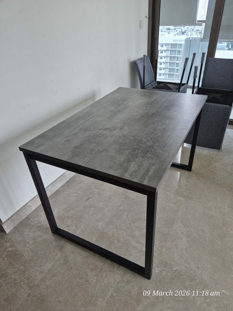 Dining Table (Category: Tables & Sets) located in Singapore. Submitted by shell_uh (Listing ID 1431911463, Image 1). Description: DINING TABLE IN A GOOD CONDITION SOLID WOOD COLLECT MARSILING.
