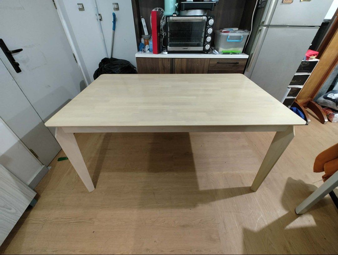 Dining Table (Category: Tables & Sets) located in Singapore. Submitted by shell_uh (Listing ID 1431922793, Image 1). Description: 6 SEATER DINING TABLE IN A GOOD CONDITION MEASUREMENTS: H 76cm L 150cm W 90cm collect marsiling WA 86683121.
