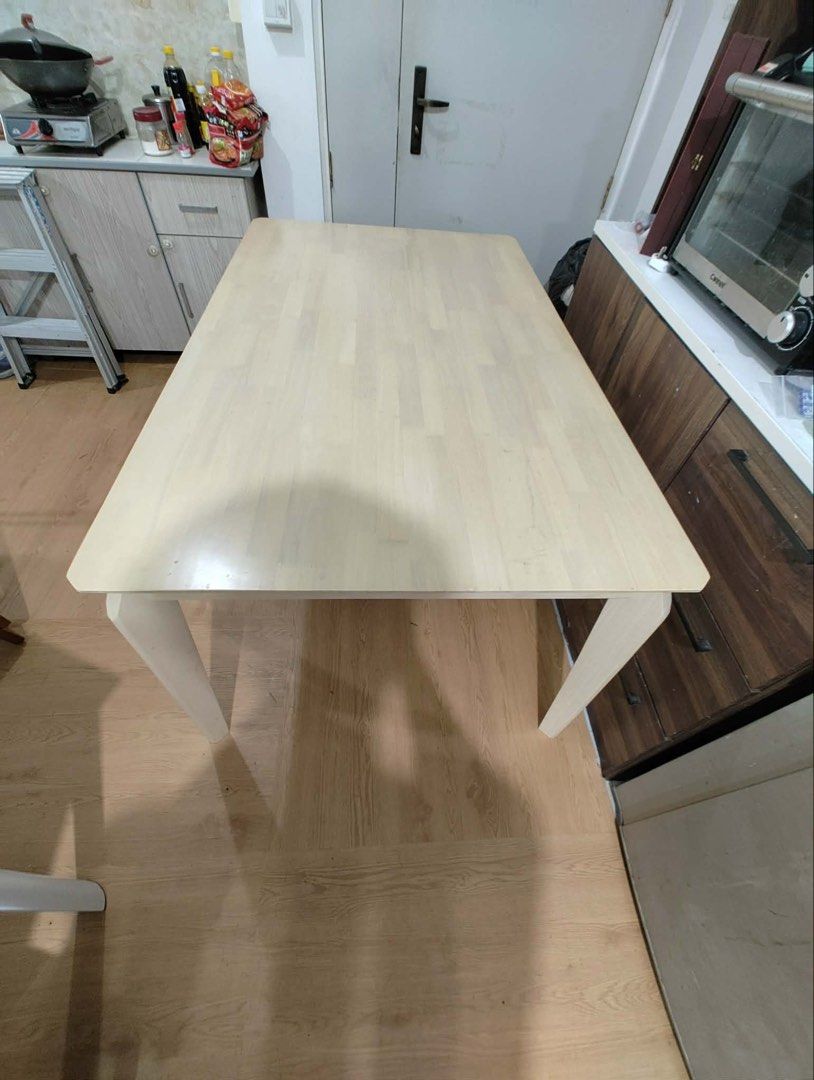 Dining Table (Category: Tables & Sets) located in Singapore. Submitted by shell_uh (Listing ID 1431922793, Image 3). Description: 6 SEATER DINING TABLE IN A GOOD CONDITION MEASUREMENTS: H 76cm L 150cm W 90cm collect marsiling WA 86683121.