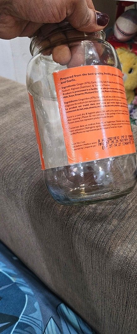 Empty Glass Jar with Red Lid508244287198351362