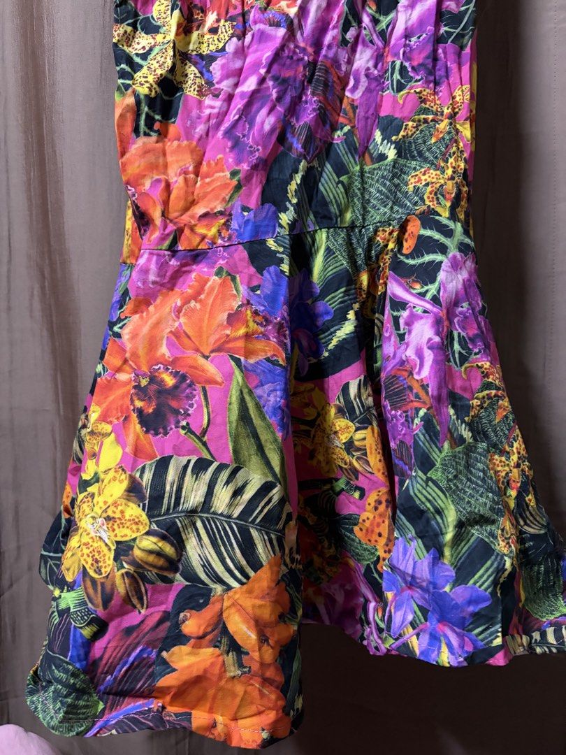 Floral Print Ruffled Dress (Category: Dresses) located in Marikina City. Submitted by ms_marj (Listing ID 1431953400, Image 2). Description: Floral long dress Size: XS-S Bodycon/Fitted Never been used Please note colors may vary due to lighting.