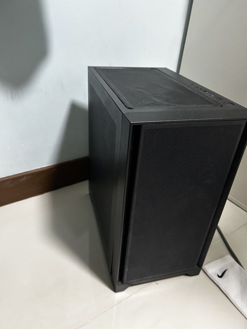 gaming pc black436925613233950720